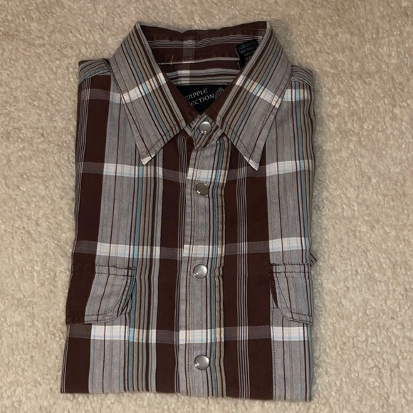 Pineapple Connection LIKE NEW Boys Snap on Button Down Short Sleeves Plaid Shirt - Picture 3 of 9